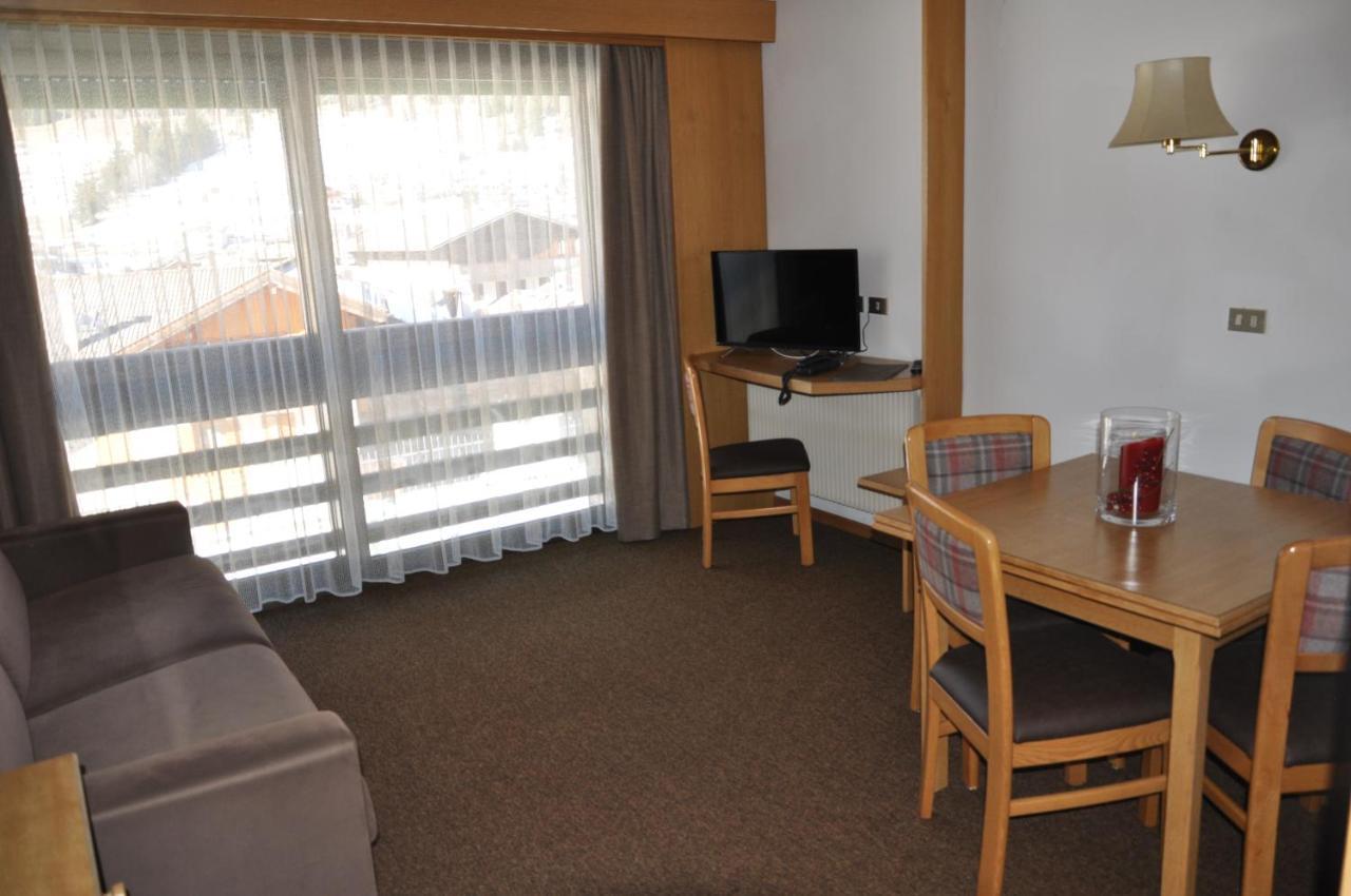 Residence Anda ポッツァ・ディ・ファッサ エクステリア 写真